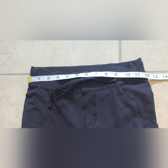 ALO Yoga Checkpoint Drawstring Leggings, Black, XS - Picture 2 of 10